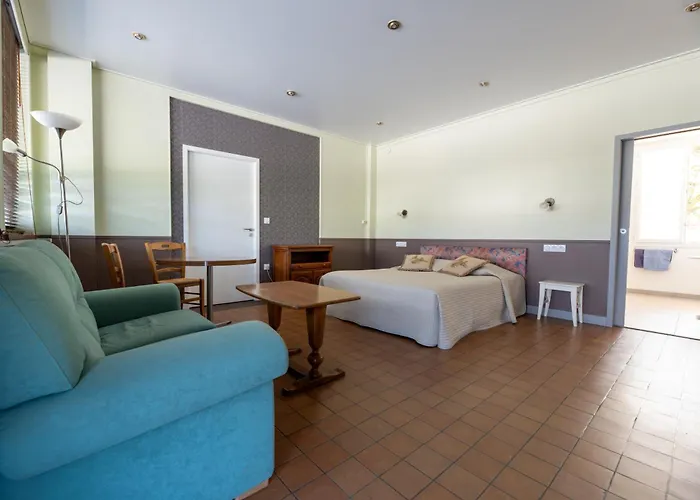 Alojamento de Acomodação e Pequeno-almoço Le Relais Saint Michel 2*