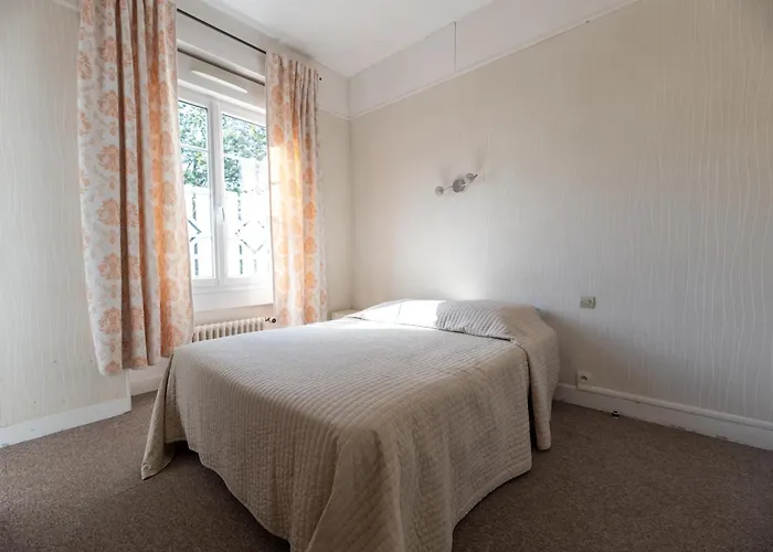 Le Relais Saint Michel 2*