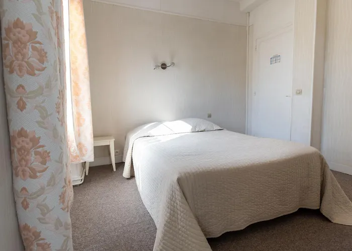 Le Relais Saint Michel 2*