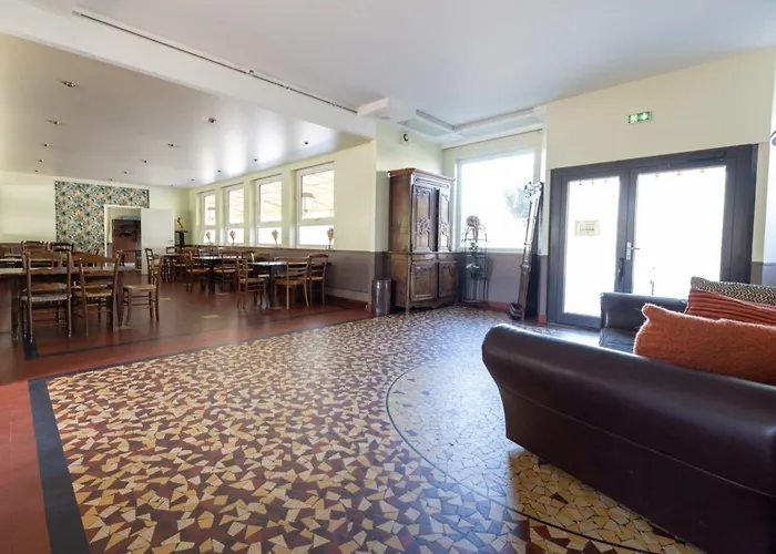 Le Relais Saint Michel Alojamento de Acomodação e Pequeno-almoço 2*